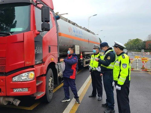 春節假期我市交通運輸運行平穩有序，城市配送運輸服務高效暢通